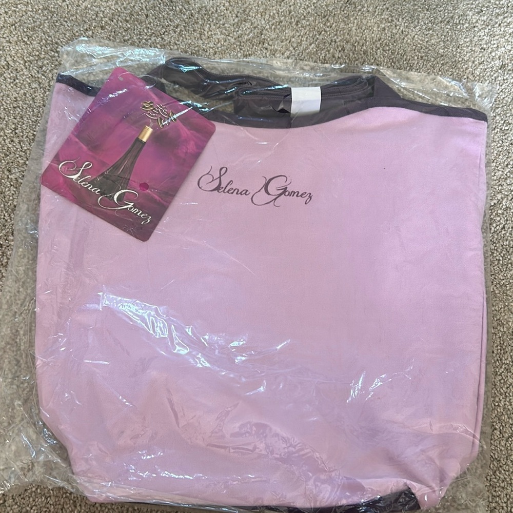 Brand new tote